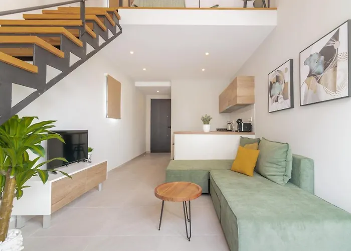 公寓 Cosy & Elegant Loft In The Center 扎金索斯镇